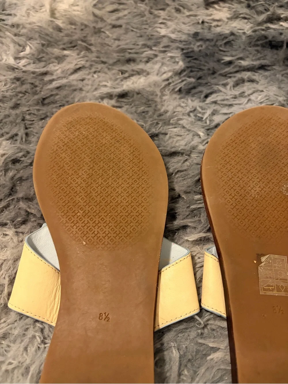 Tory Burch Miller Sandals 8.5 M Yellow Cream Leather Light Blue Trim Thong Flat